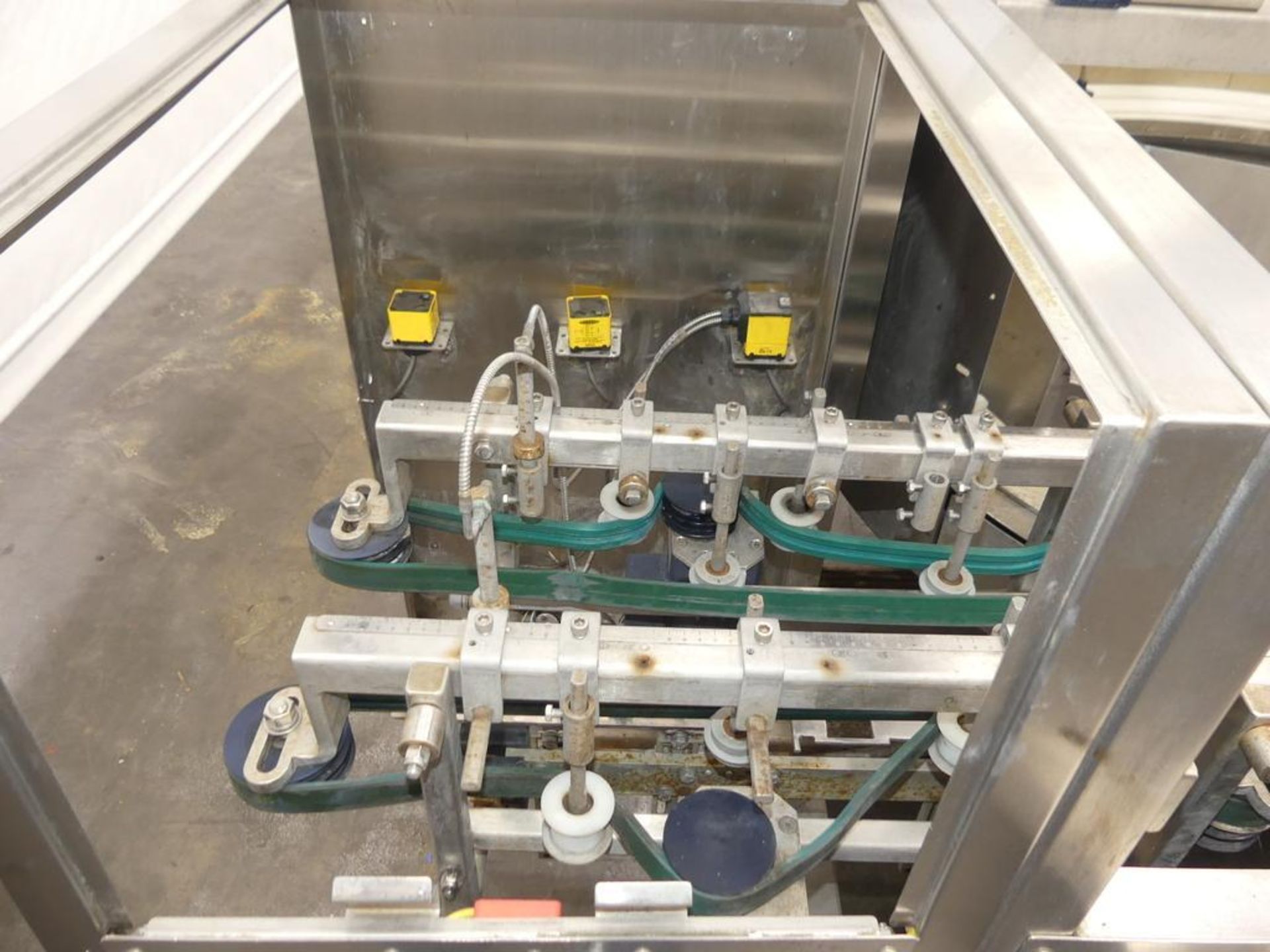 Pace M500 Stainless Steel Automatic Bulk Bottle Unscrambler with Infeed Hopper - Image 14 of 35