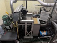 Oil skimmer