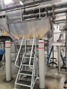 Stainless Steel Hopper with Cleated Incline Conveyor