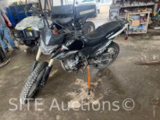 Hawk DLX 250 Motorcycle