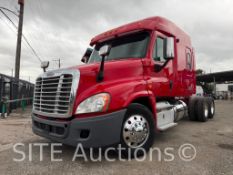 2016 Freightliner Cascadia T/A Sleeper Truck Tractor