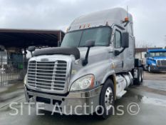 2013 Freightliner Cascadia T/A Sleeper Truck w/ Wrecker