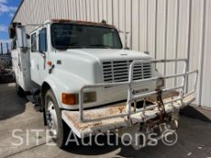 2002 International 4700 S/A Service Truck