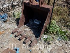 Hyundai/Komatsu 160 36in. Bucket