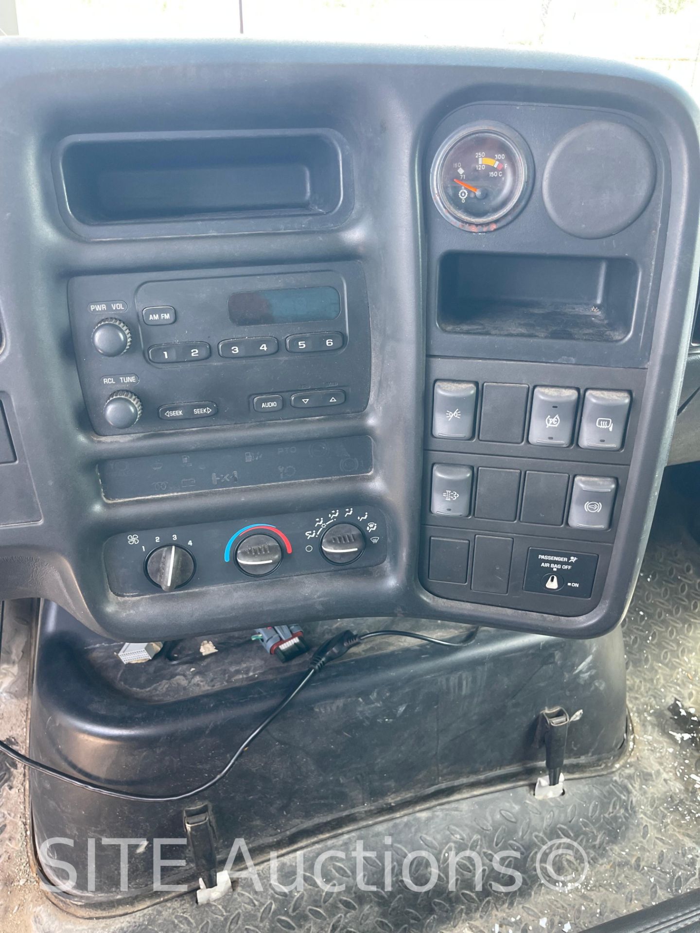 2008 Chevrolet C6500 S/A Box Truck - Image 32 of 75