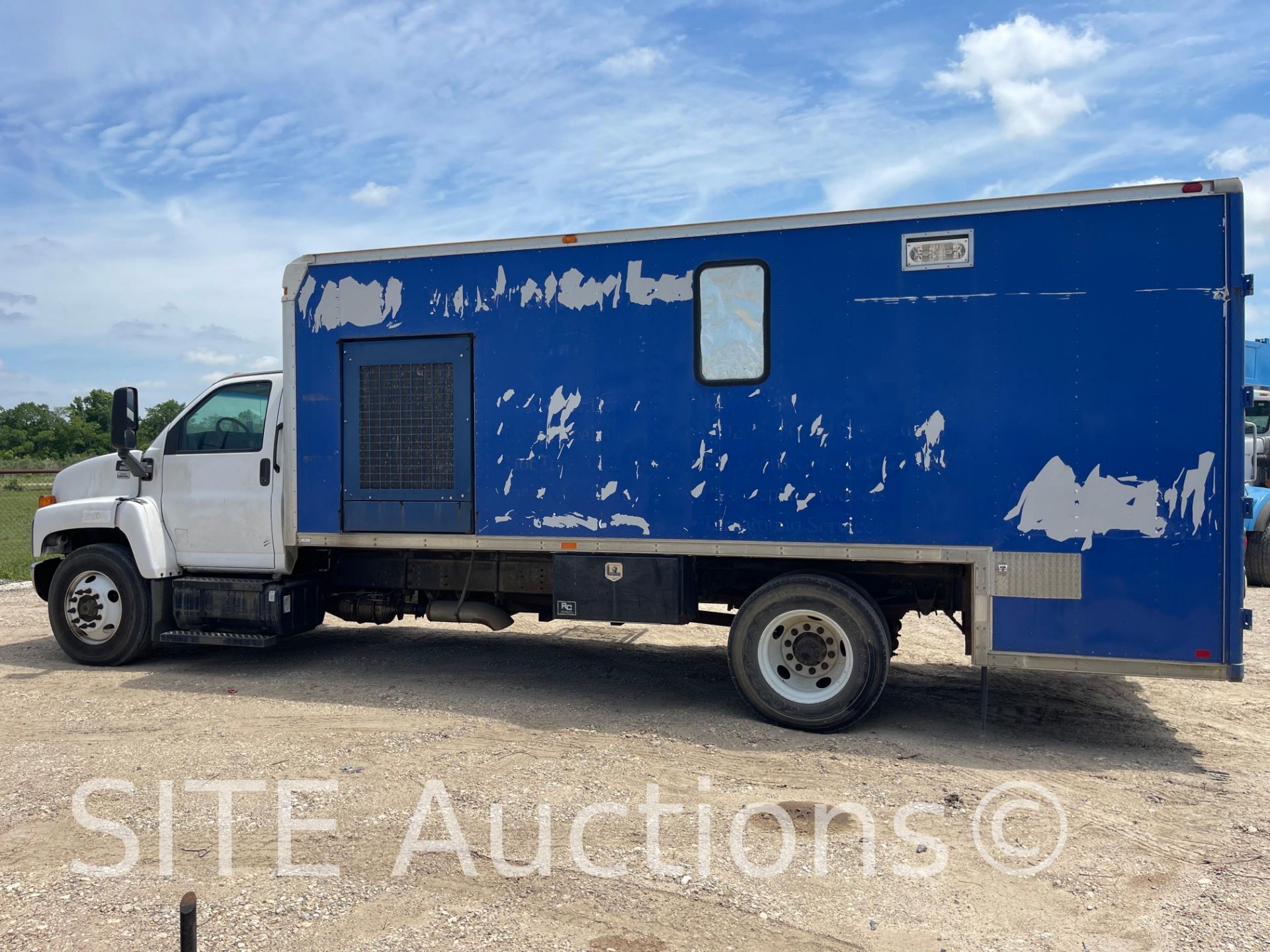 2008 Chevrolet C6500 S/A Box Truck - Image 8 of 75