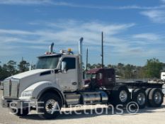 2020 Kenworth T880 Tri/A Day Cab Heavy Haul Truck