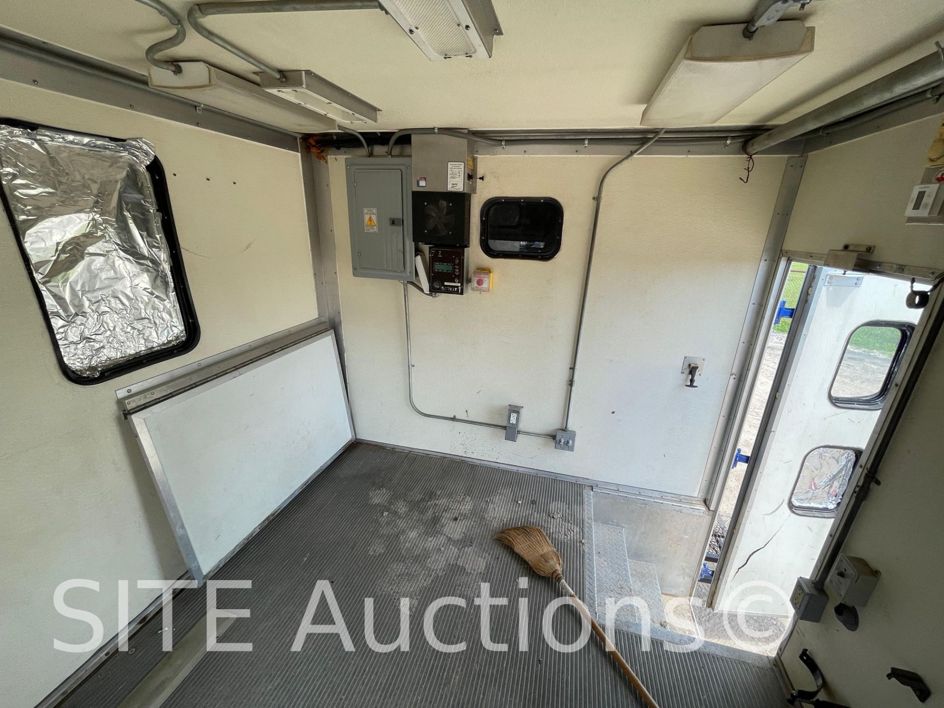 2008 Chevrolet C6500 S/A Box Truck - Image 62 of 75