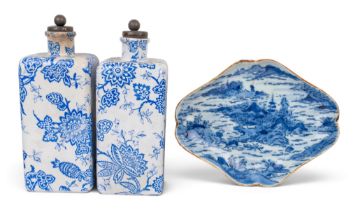 British, Late 19th century, A pair of blue and white porcelain tea caddies