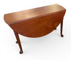 George II-style, A dining table