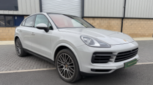 PORSCHE CAYENNE Coupe 3.0 V6 E-HYBRID *PLATINUM EDITION* 2023 23 Reg - 23k Only - Pan Roof - WOW