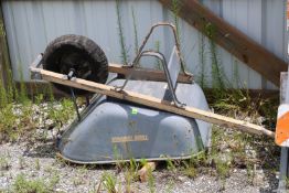 True Temper wheelbarrow, missing handle
