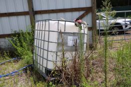 Liquid tank with pump, appears to be empty, model B0W3300, with Piusi hand pump