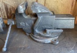 A Record No. 4 bench vice.