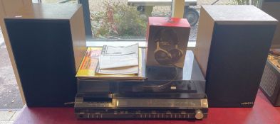 A Hitachi SDT-300 Hi-Fi system, record player and cassette deck, with a pair of Hitachi SS-8470G
