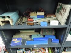 Hornby Dublo 00 Gauge Accessories and Track, D! Engine Shed part boxed, D1 Footbridge boxed, 32016