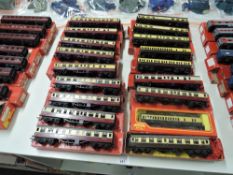 Tri-ang 00 Gauge Carriages, brown and yellow Restaurant Car x2, 2316 x2, 5017, W1571, unnumbered,