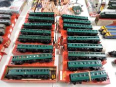 Tri-ang 00 Gauge Southern Railway Carriages, R156 Suburban Motor Coach S1057S, R225 Non Powered