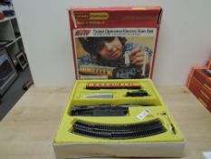 Hornby 00 Gauge RS616 Take A Ticket Train Set, 0-4-0 Loco and one Carriage, Platform, Track and