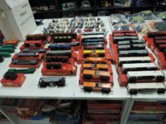 Tri-ang 00 Gauge Rolling Stock, R129 Refrigerator Vans x4, Speedy Services x 6 in various colours,