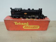 Tri-ang Railways 00 Gauge, R56 Continental Tank Engine Tri-ang Railways 4830 with front and back