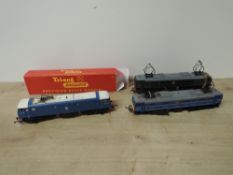 Tri-ang Railways 00 Gauge, R351 Co-Co Class EM2 Electric Locomotives, Electra 27000 in BR Green