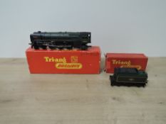 Tri-ang 00 Gauge, R259 BR Loco & Tender Britannia 70000, both boxed, very little use