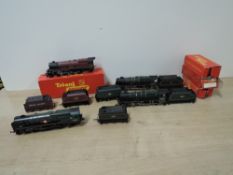 00 gauge, Tri-ang 4-6-2 BR The Princess Royal 46200 Locomotive & Tender, both with boxes, Mainline
