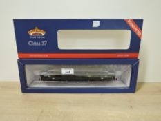 Bachmann 00 Gauge 32-791DS BR Green Class 37 Diesel Locomotive D6739, Loksound V4 Reset to Default