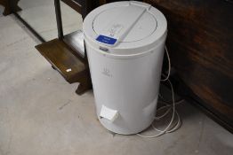 An Indesit top loader spin dryer (little sign of use) Gravity model
