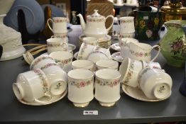 A quantity of 20th-century Royal Albert bone china Paragon 'Belinda' tea set, featuring a delicate