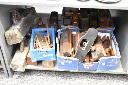 A quantity of 20th-century mixed carpentry hand tools, to include a selection of hand-forged wood