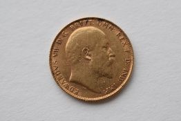 An Edward VII 1907 Gold Sovereign, Royal Mint, Rev George And Dragon, 8.00 Grams.
