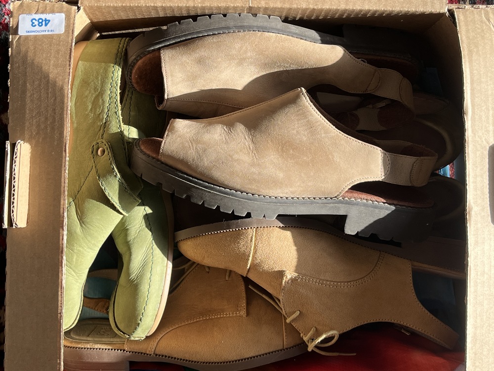 Three pairs of vintage ladies sandals and a pair of tan open heeled brogues, to include vintage - Image 2 of 6