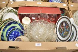 Four Durobor Grand Crus hurricane cocktail glasses, four Copeland Spode 'Green Dragon' plates,