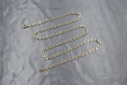 A 9ct gold curb link chain, marked 375, 51cm, 5g