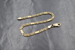 A 9ct gold figaro link bracelet, approx 5.5g