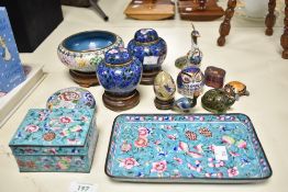 A quantity of 20th-century Japanese cloisonn? ware, to include a small pair of ginger jars with pink