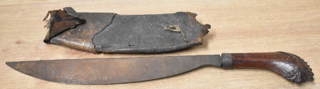 South East Asian Philippines Moro Barong sword/machette or traditional fighting knife, having