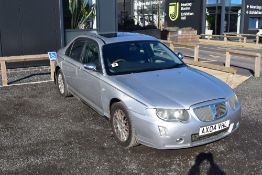 A Rover 75 Connoisseur SE CDTI 2l deisel car in Silver. AX04VHL first registered 22nd June 2004 with