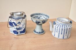 Three presumed mid 19th to early 20th-century Chinese blue and white ceramicware