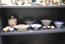 A quantity of 19th to 20th-century Chinese porcelain ware, to include a Famille Rose footed dish