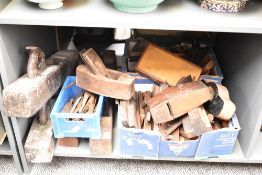 A quantity of 20th-century mixed carpentry hand tools, to include a selection of hand-forged wood