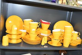 A large selection of mid 20th-century Gaydon Melmex British melamine tableware, in the colour