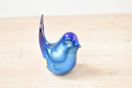A small 20th-century Australian Alan Fox (active from 1974-2012) studio art glass bird