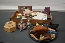 A selection of early 20th-century ladies sundry vanity wares, to feature a small quantity of