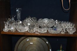 A large quantity of 20th-century cut crystal, leaded and cut glassware, to include bowls of
