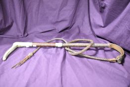 An Antler handled whip with the shaft measuring 46cm and the whip measuring 120cm