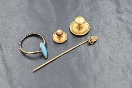 Four pieces of mixed gold including a damaged ring, stick pin and two collar studs, 18ct - 1.5g, 9ct