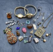 A small selection of vintage jewellery including polished stone pendants, screw back earrings, A